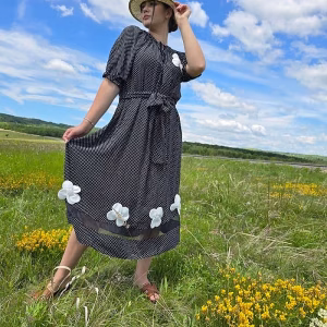 Rochie damă casual, neagră, cu buline albe 32CR