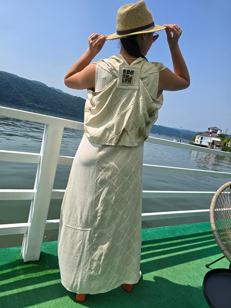 Imaginea numarul 3 reprezentatand Rochie lungă bej din in, două piese, casual