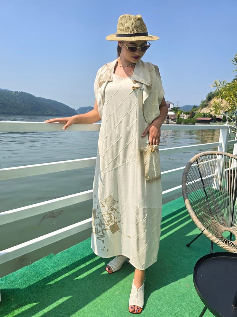 Imagine pentru Rochie lungă bej din in, două piese, casual