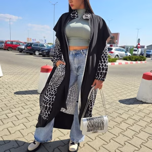 pardesiu lung negru
