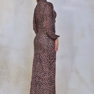 rochie lungă elegantă cu imprimeu leopard, crăpătură frontală 16CR