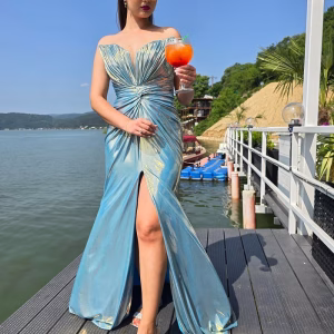 rochie lunga tip sirena