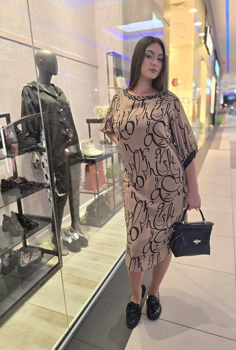 Imagine pentru Rochie midi casual elegantă maro din voal cu imprimeu