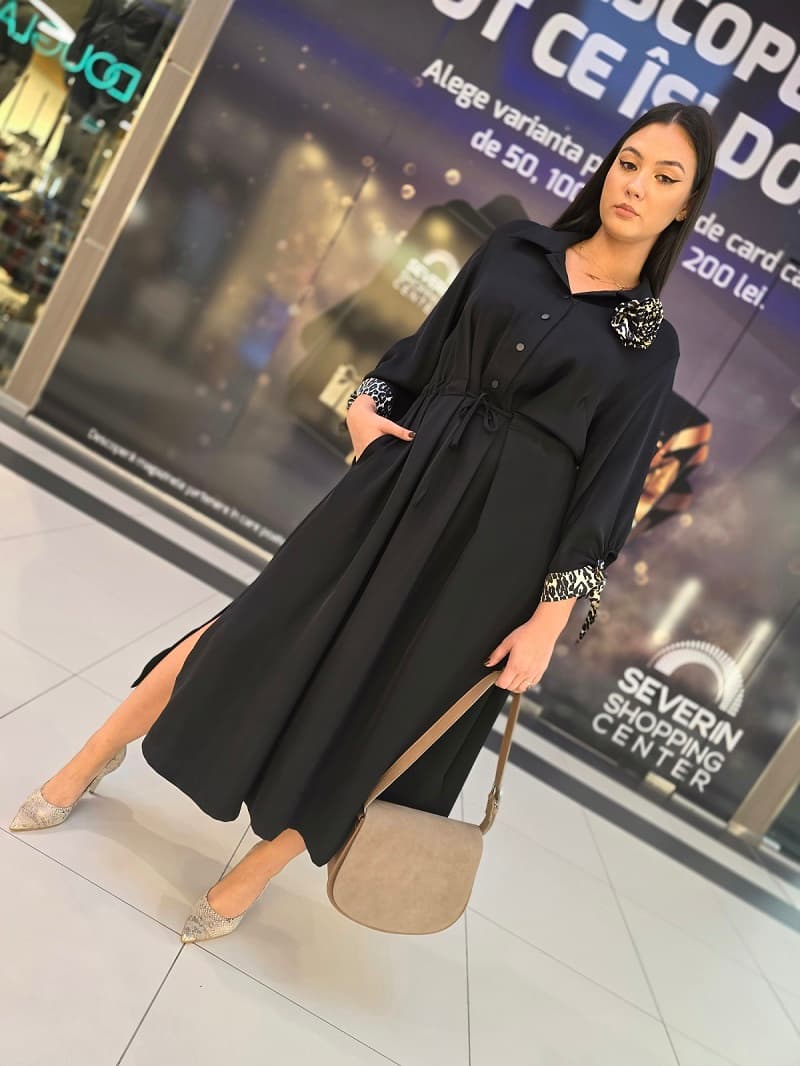 Imagine pentru Rochie neagra simplă