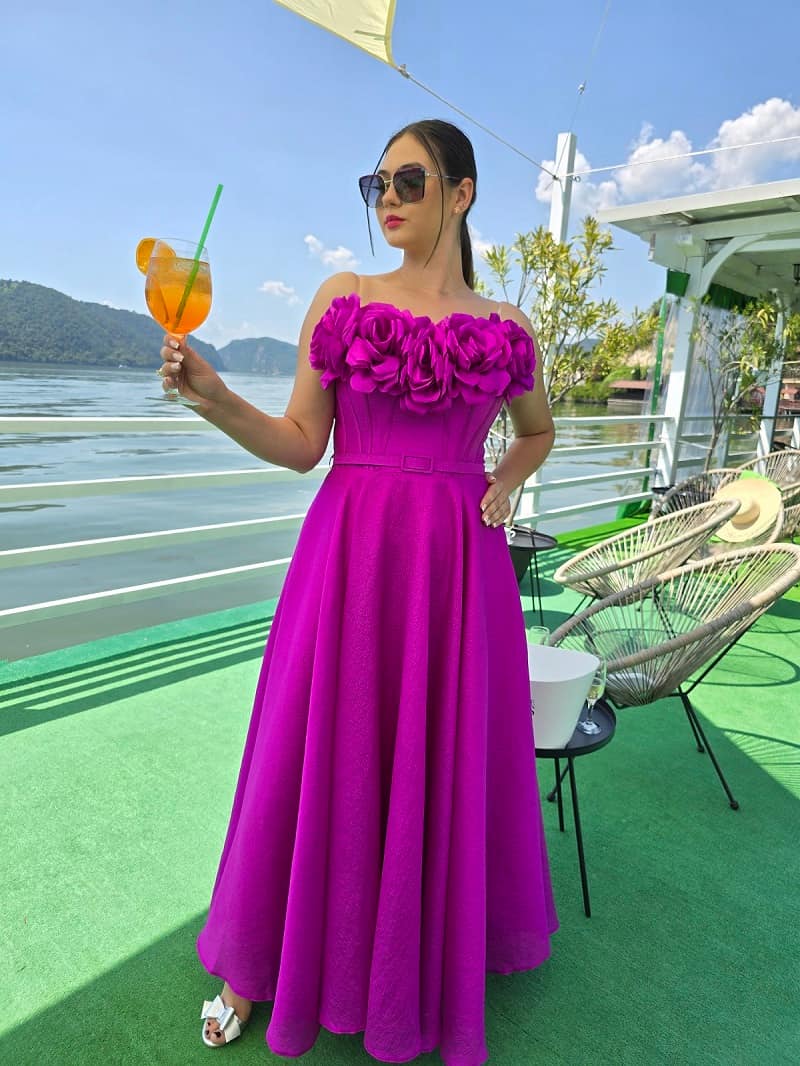 Imagine pentru Rochie lunga eleganta mov ciclam cu flori 3D pe bust si croi clos