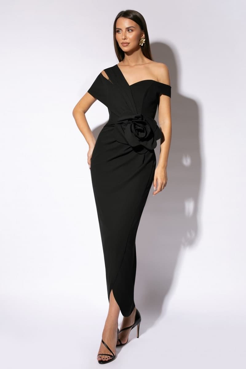 Imagine pentru Rochie lunga eleganta neagra pe un umar cu floare decorativa