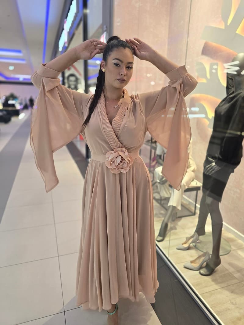 Imagine pentru Rochie lunga eleganta nude piersica