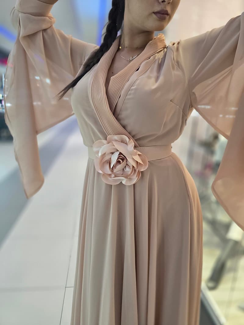 Imaginea numarul 2 reprezentatand Rochie lunga eleganta nude piersica