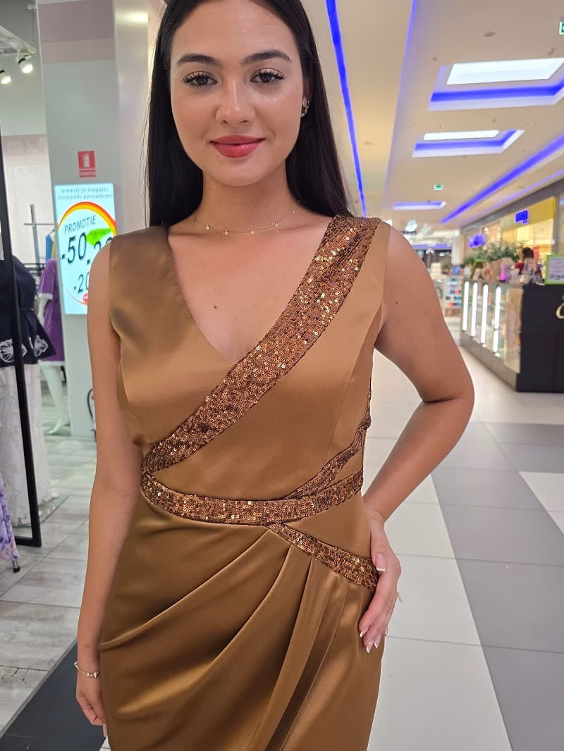 Rochie satin maro aramiu midi, paiete, crapatura frontala eleganta 111SV (2) Rochie satin maro aramiu midi, paiete, crapatura frontala eleganta 111SV