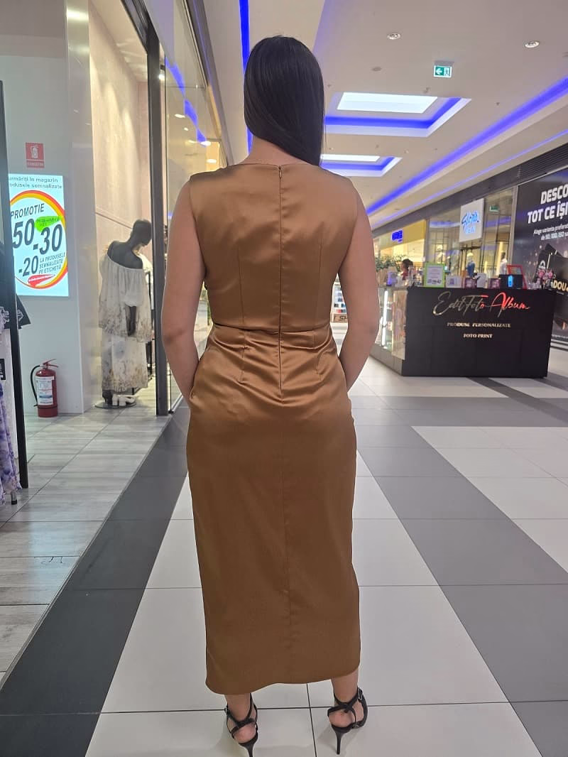 Rochie satin maro aramiu midi, paiete, crapatura frontala eleganta 111SV (3) Rochie satin maro aramiu midi, paiete, crapatura frontala eleganta 111SV