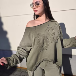 Compleu casual dama verde oliv din bumbac, compus din bluza cu franjuri si pantaloni asortati